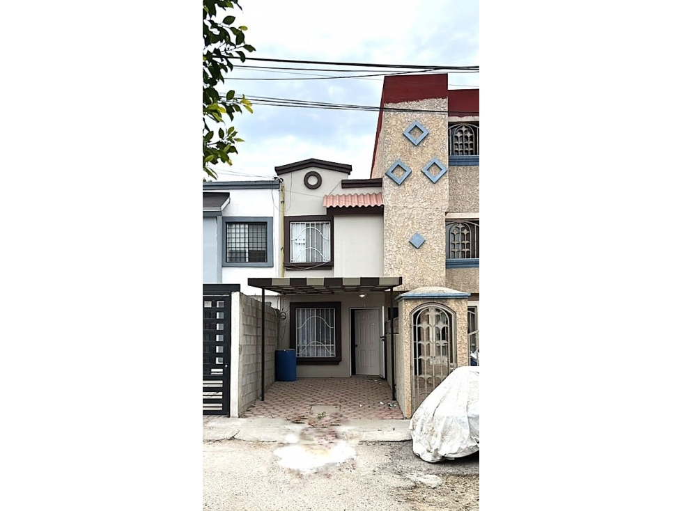 CASA EN RENTA EN RESIDENCIAL AGUA CALIENTE SEMI AMUEBLADA — foto 2