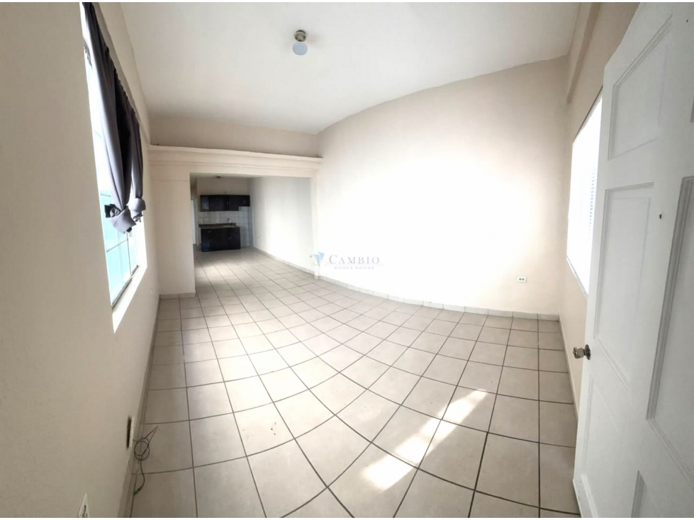 SE RENTA CASA EN VILLAS DEL REAL RECIEN REMODELADA — foto 4