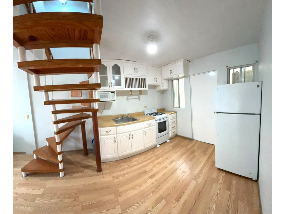 CASA EN RENTA EN RESIDENCIAL AGUA CALIENTE SEMI AMUEBLADA — foto 6