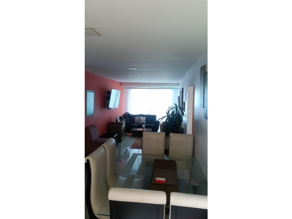 se vende apto en el barrio alto bosque