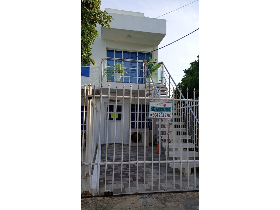 se arrienda local comercial en el barrio alto bosque