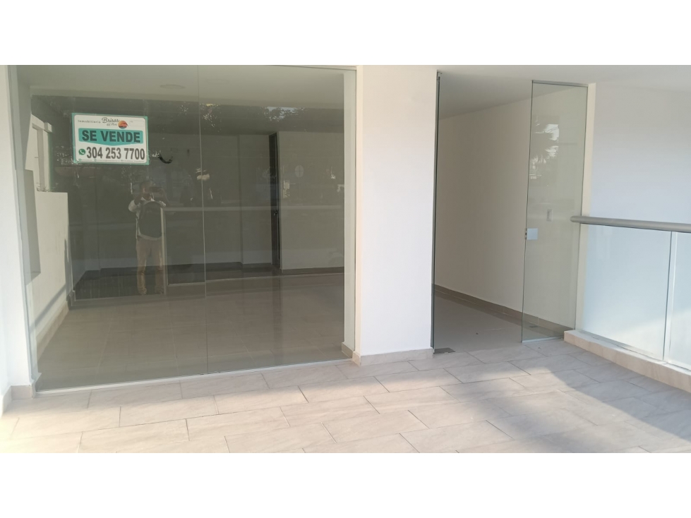 se vende local comercial con excelente ubicacion - 1