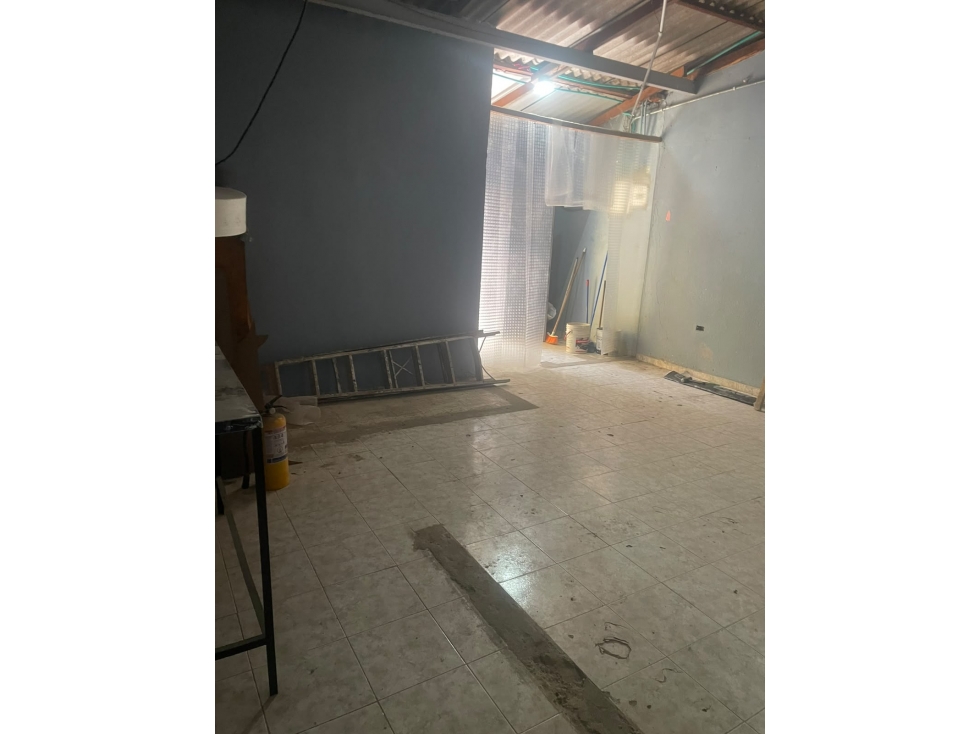 arriendo bodega en el bosque - 1