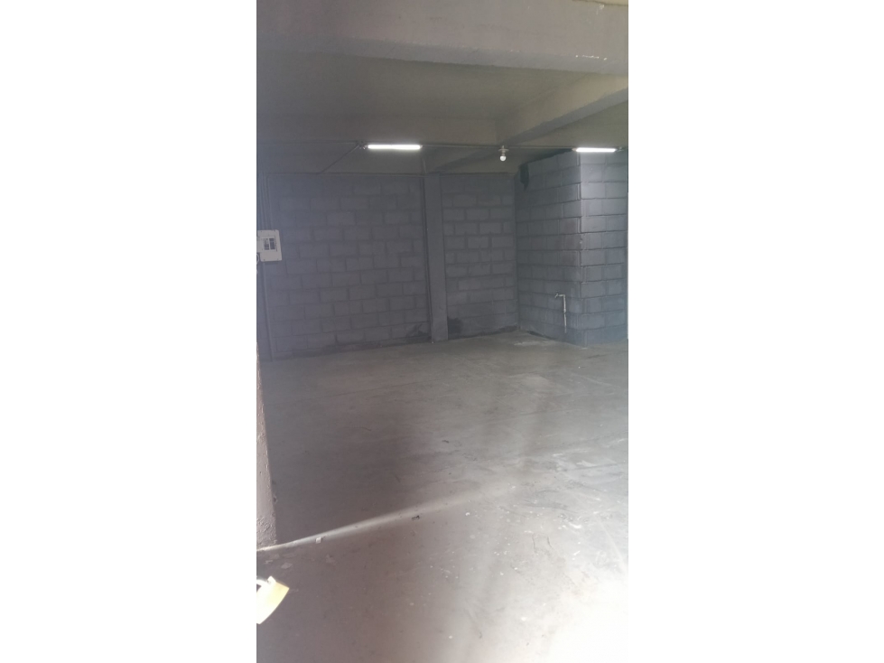 Arriendo Bodega En El Bosque - 3