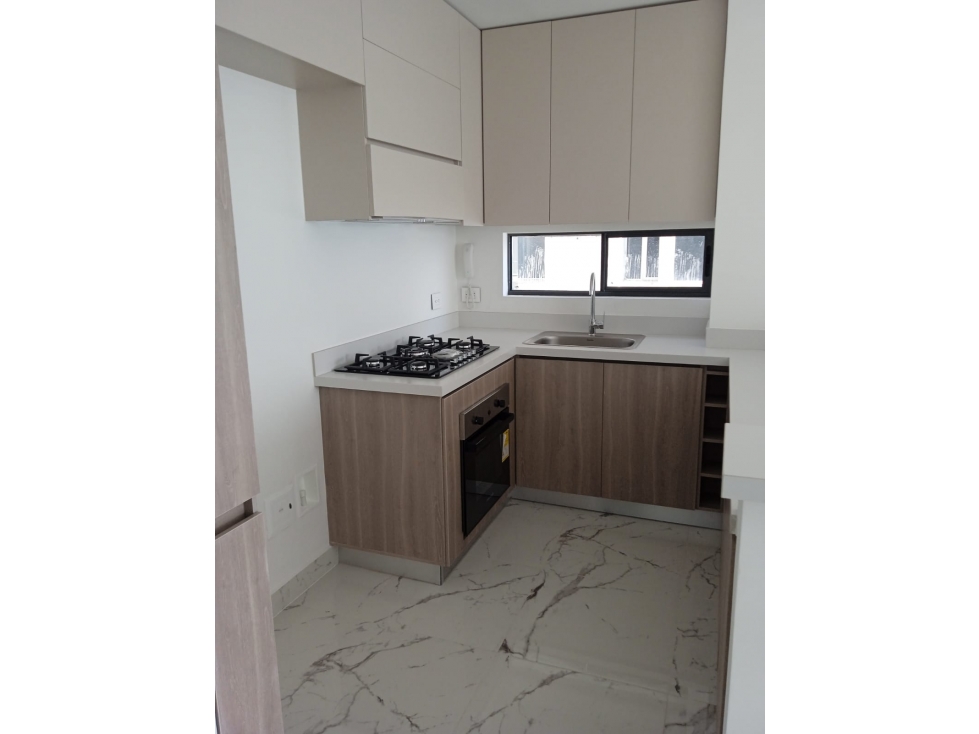 Arriendo Apartamento En Manga — foto 5