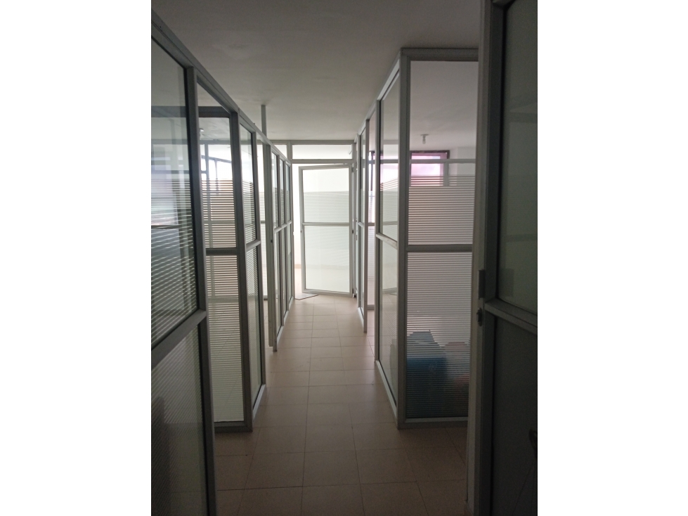 ARRIENDO OFICINA CENTRO — foto 2