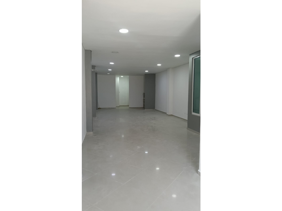 arriendo local comercial en el barrio manga - 2