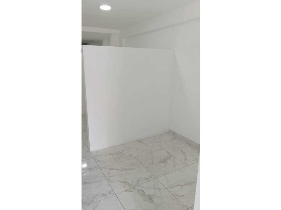 se arrienda local comercial en el barrio alto bosque — foto 3