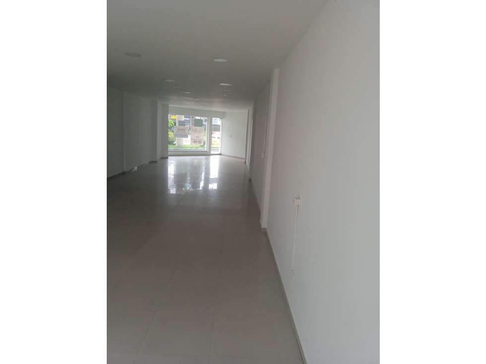 ARRIENDO LOCAL EN BOCAGRANDE — foto 2