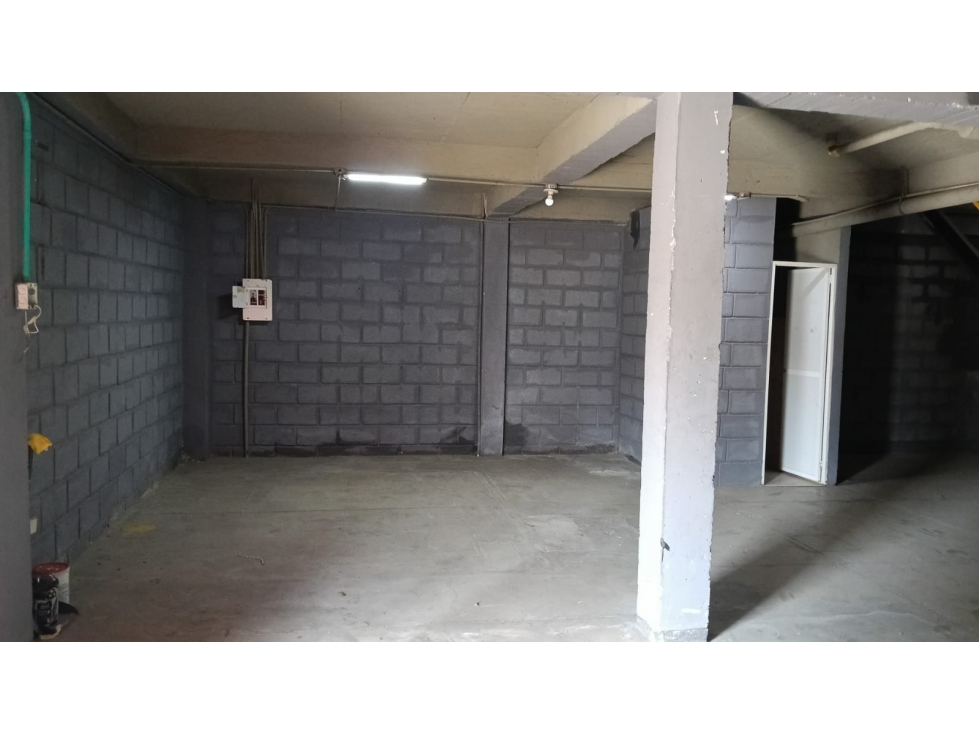 Arriendo Bodega En El Bosque - 2