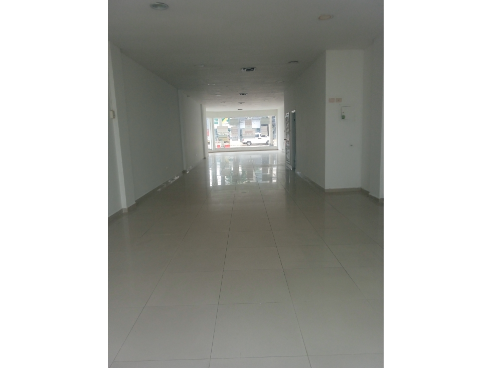 ARRIENDO LOCAL EN BOCAGRANDE — foto 3