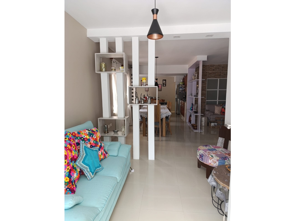 se vende casa en la urbanizacion las gavias — foto 5