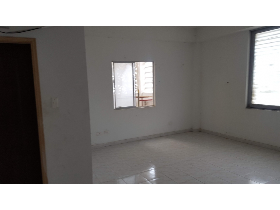 se arrienda y se vende bodega - 5