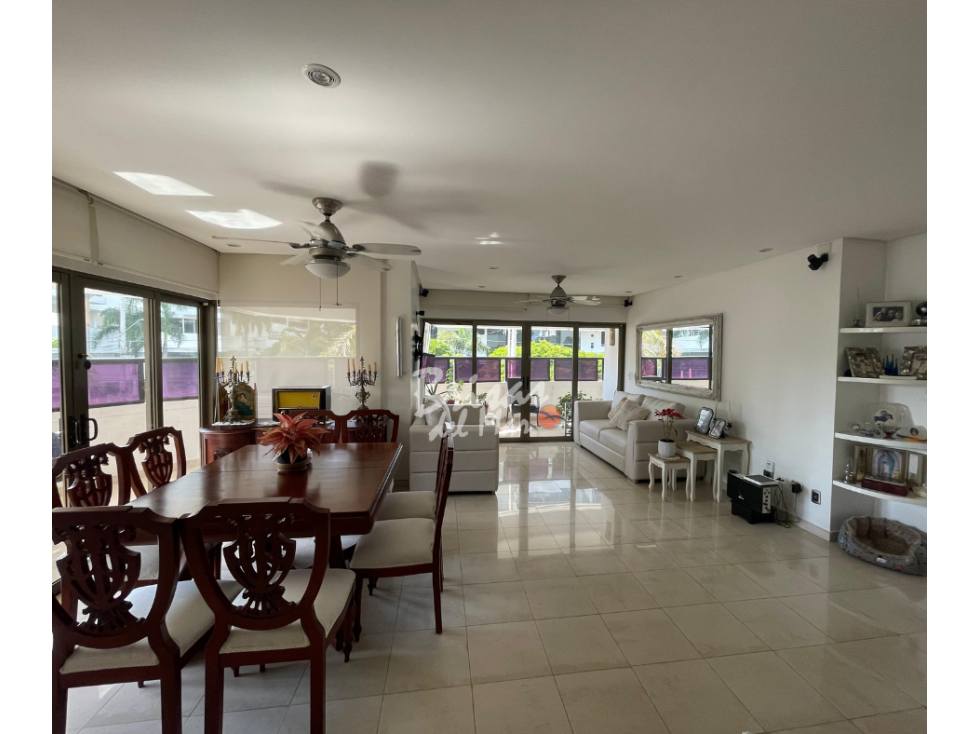 SE VENDE APARTAMENTO EN BOCAGRANDE