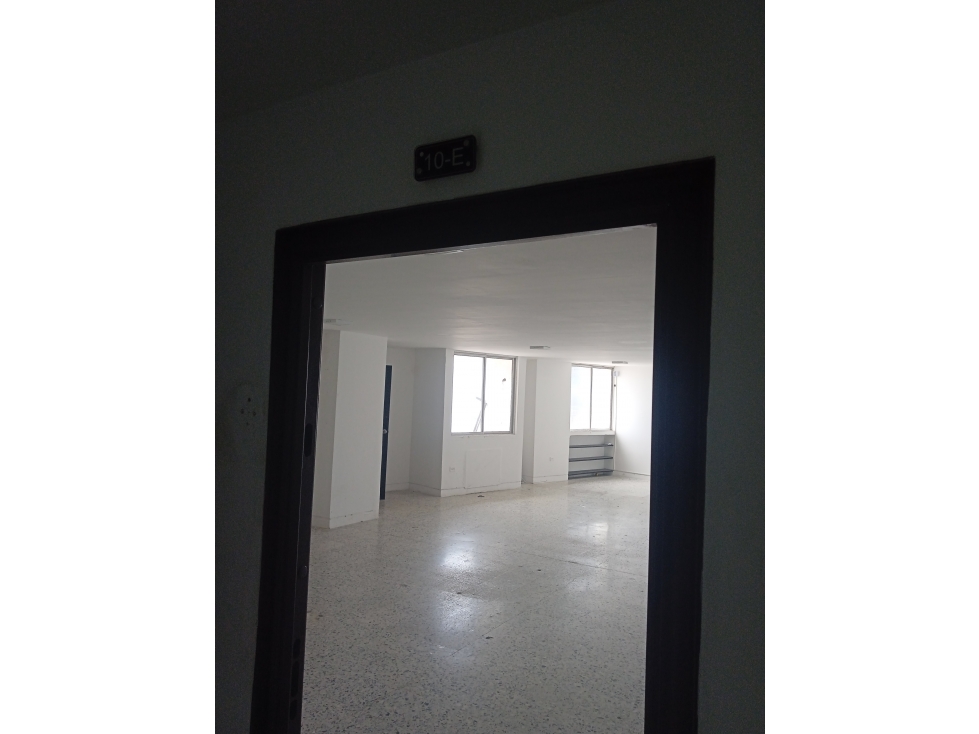 ARRIENDO OFICINA CENTRO — foto 6