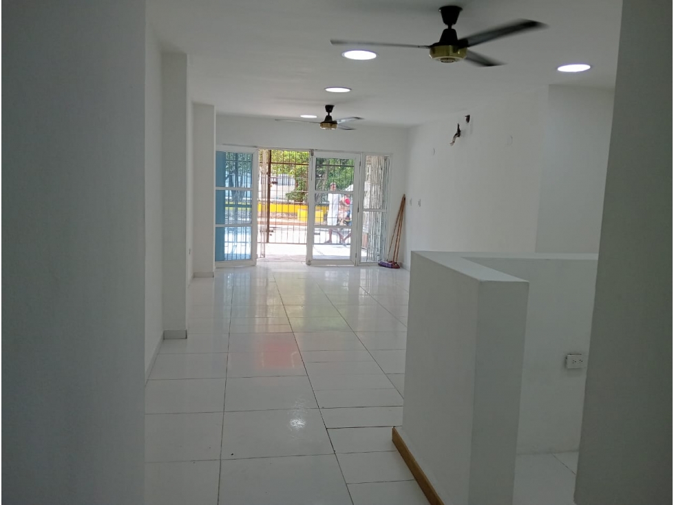 Arriendo Local En Blas de Lezo