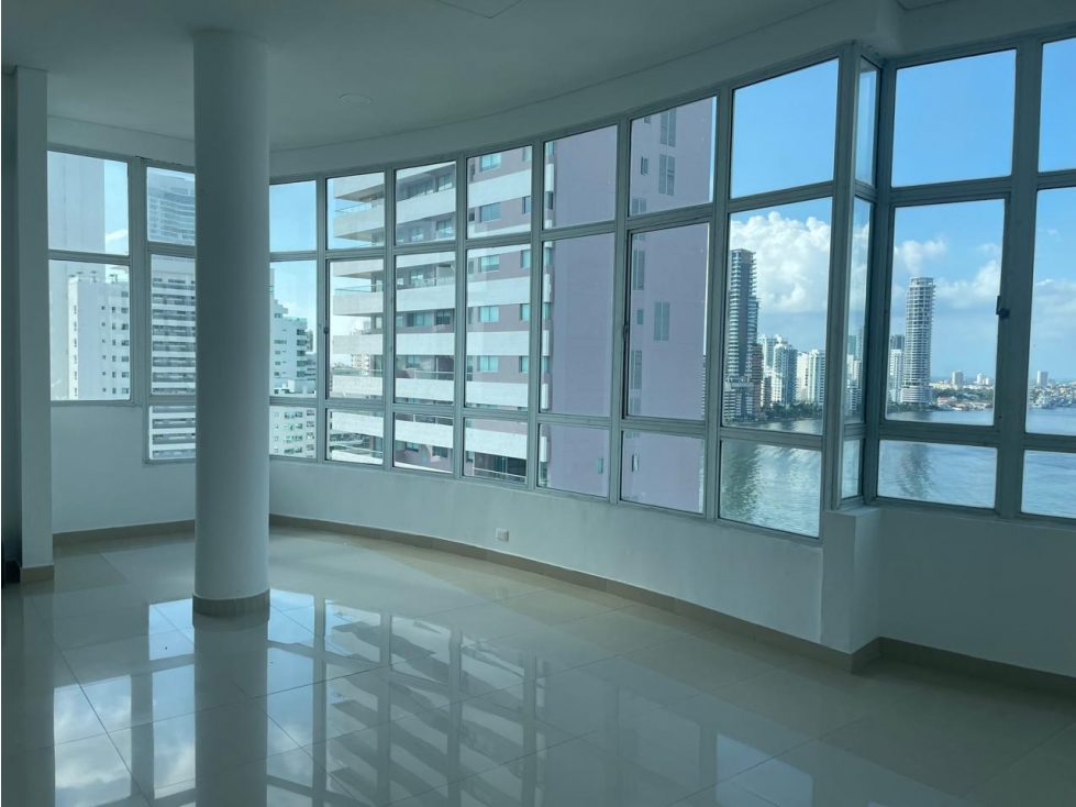 SE VENDE APARTAMENTO EN CASTILLOGRANDE — foto 2