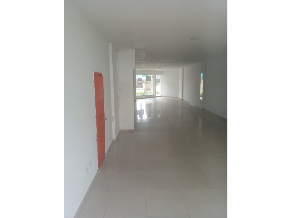 ARRIENDO LOCAL EN BOCAGRANDE — foto 4