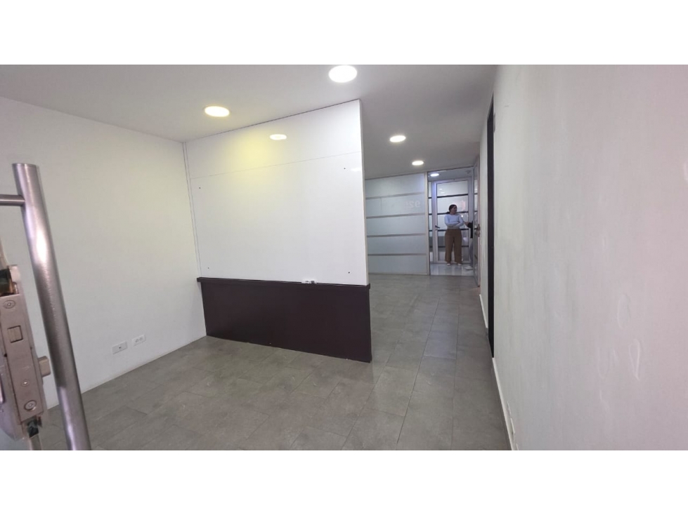 ÚLTIMO CONSULTORIO/OFICINA EN SAO PABLO PLAZA — foto 2