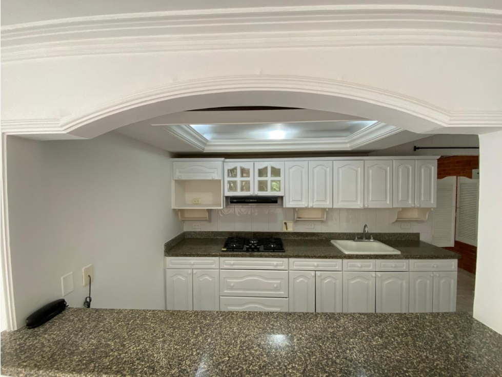 Amplio Apartamento 2do Parque Laureles