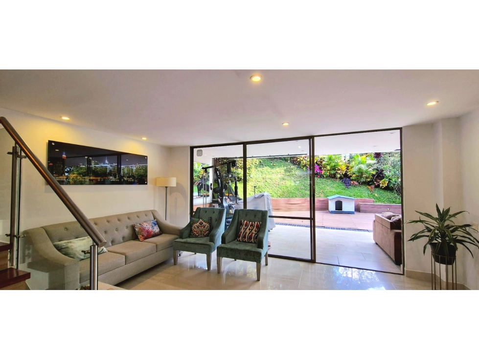 HERMOSA CASA EN VENTA ENVIGADO LOMA DEL CHOCHO