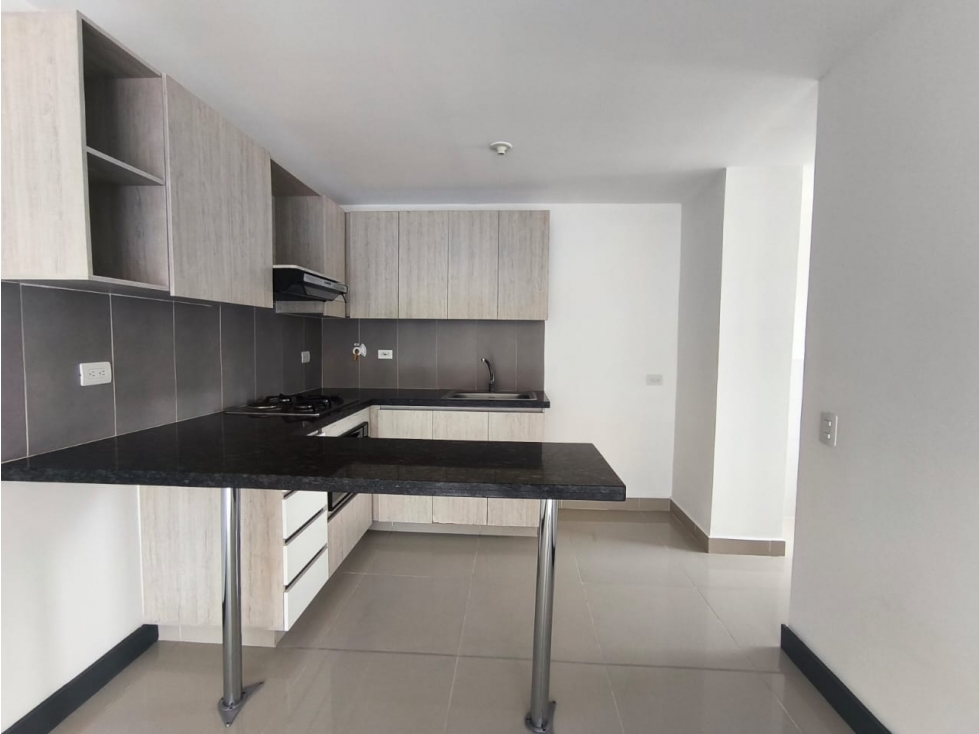 APARTAMENTO EN VENTA EN ENVIGADO SEÑORIAL 83 m² — foto 2
