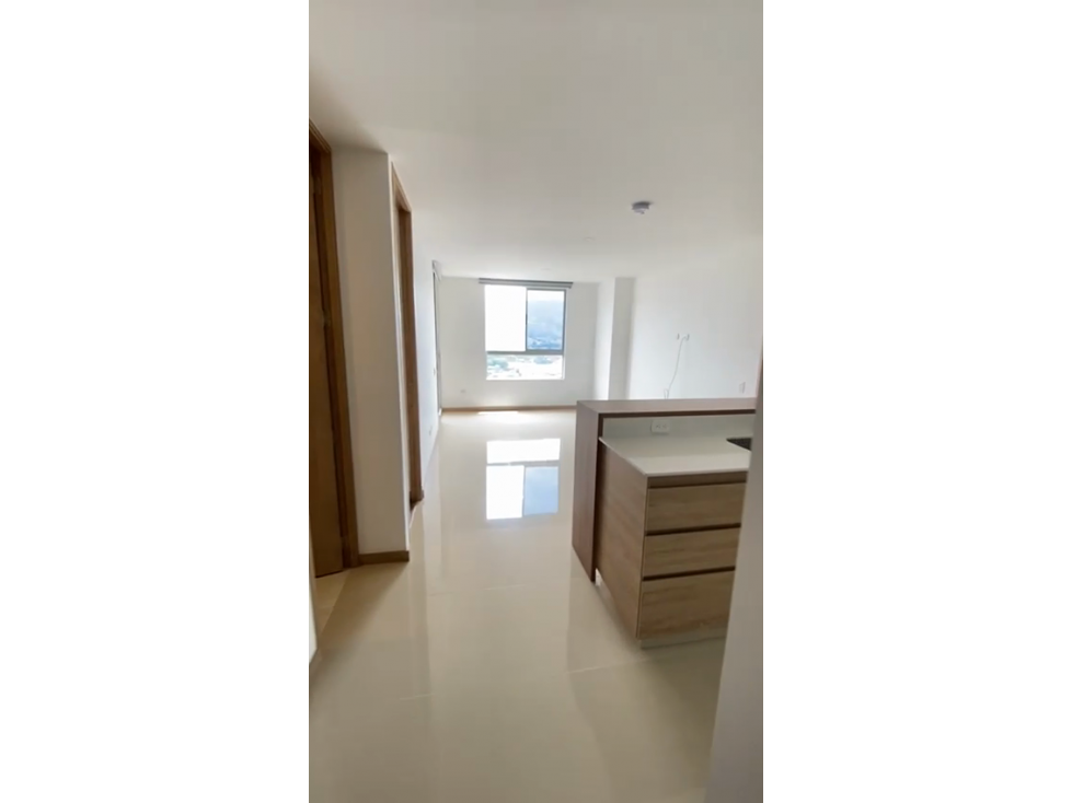 APARTAMENTO EN ENVIGADO piso 17 Cerca al parque