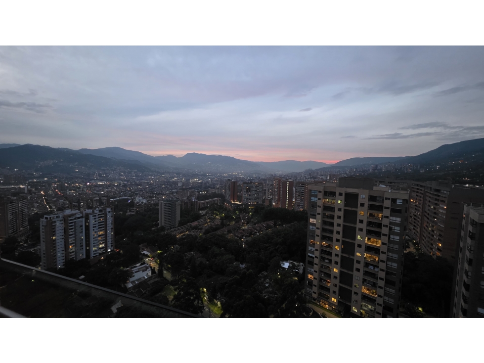 VENTA DE HERMOSO APARTAMENTO EN ENVIGADO ZONA ALTA VALORIZACIÓN — foto 2