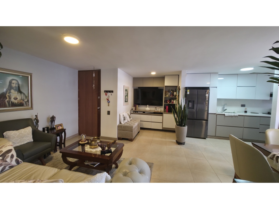 HERMOSO APARTAMENTO CUMBRES ENVIGADO