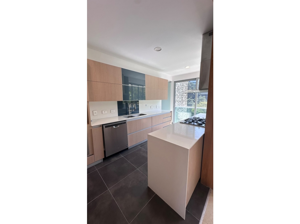 Apartamento de lujo en Poblado Alto | 245 m² | Piso 8 — foto 3
