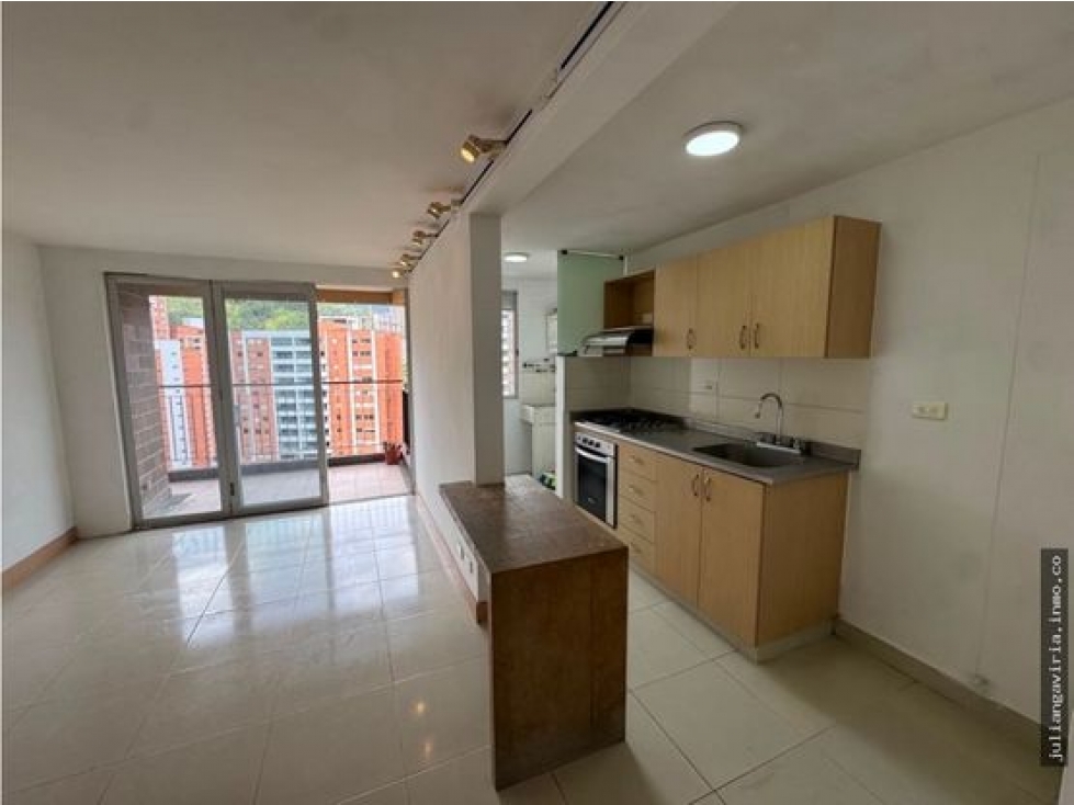 Apartamento Piso Alto con vista hermosa, zona plana de sabaneta — foto 3