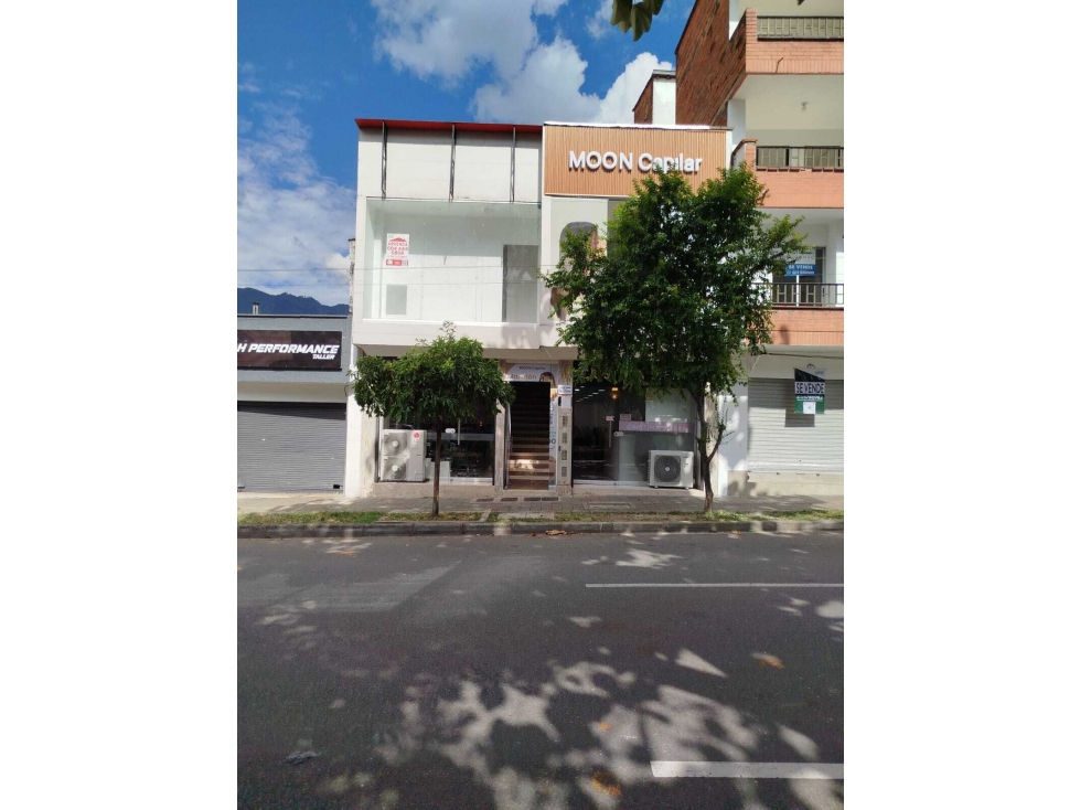LOCAL 101 y 102 PRIMER PISO A 3 CUADRAS DEL PARQUE ENVIGADO