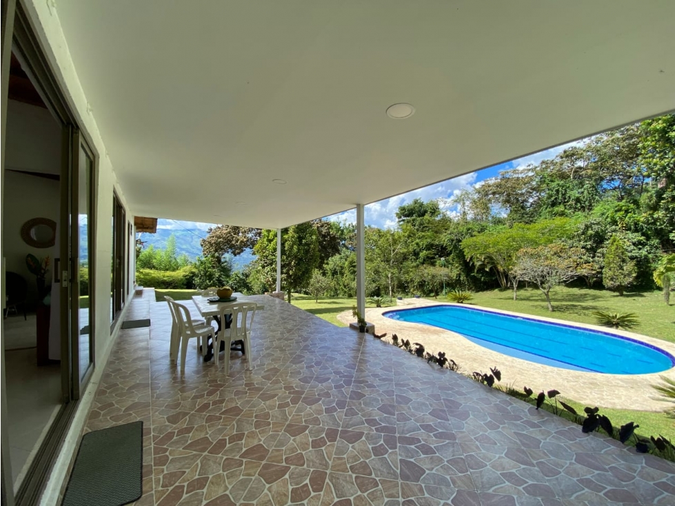 FINCA CERCA A GUARNE - AUTOPISTA MEDELLIN - BOGOTA KM 5