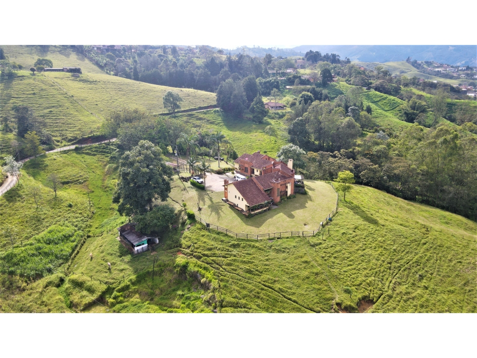 FINCA MULTIPROPÓSITO EN ZONA FRANCA CALDAS