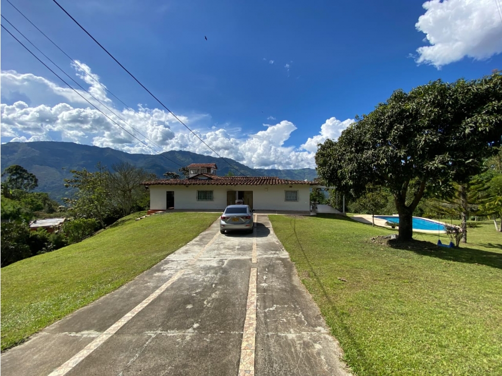FINCA CERCA A GUARNE - AUTOPISTA MEDELLIN - BOGOTA KM 5 — foto 3