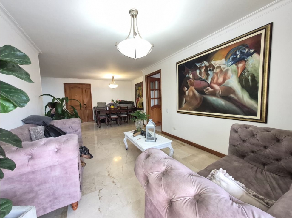 APARTAMENTO CLÁSICO EN EL SEGUNDO PARQUE DE LAURELES