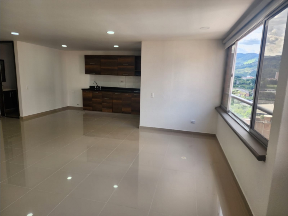 APARTAMENTO PARTE PLANA CALLE LARGA SABANETA — foto 3