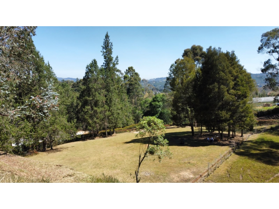 LOTE EN EL ALTO DEL ESCOBERO - ENVIGADO