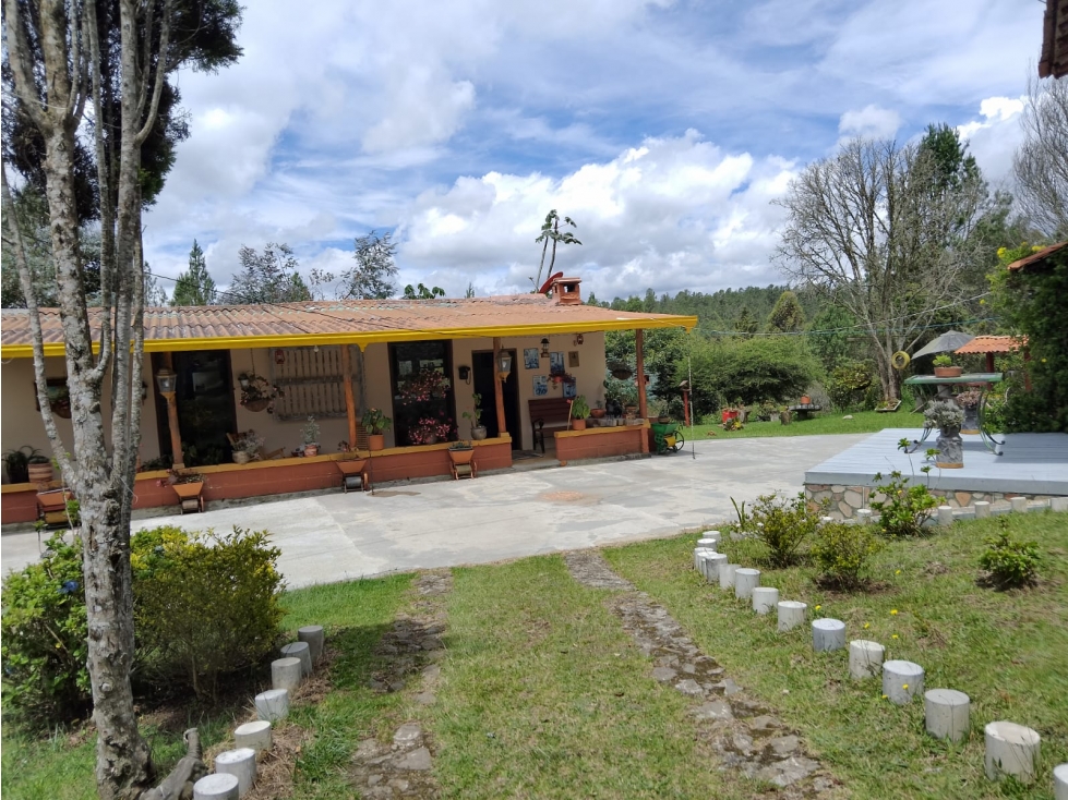 MARAVILLOSA CASA CAMPESTRE EN LA RESERVA NATURAL DEL PARQUE ARVÍ - 3