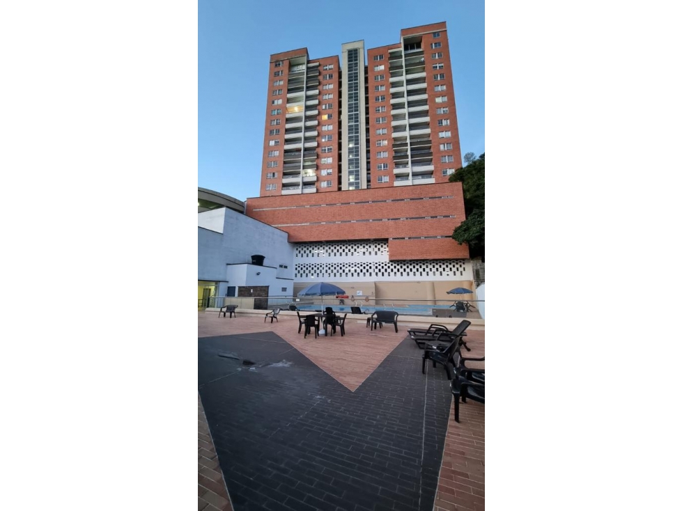 VIVE EN CAMINO VERDE- APTO CON PRECIO DE OPORTUNIDAD — foto 2