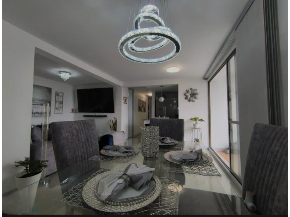 APARTAMENTO EN ENVIGADO CON VISTA ÚNICA- ALTO DE LAS FLOREZ — foto 6