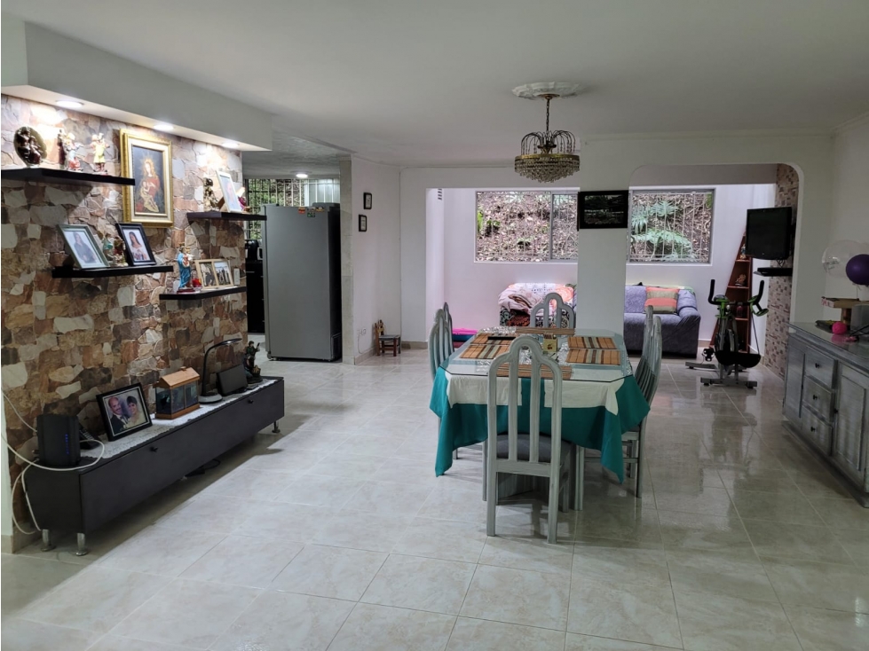 APARTAMENTO AMPLIO PRIMER PISO CONQUISTADORES — foto 3