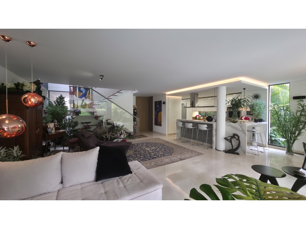 MARAVILLOSA CASA DE LUJO EN ENVIGADO EN CALLEJAS — foto 2
