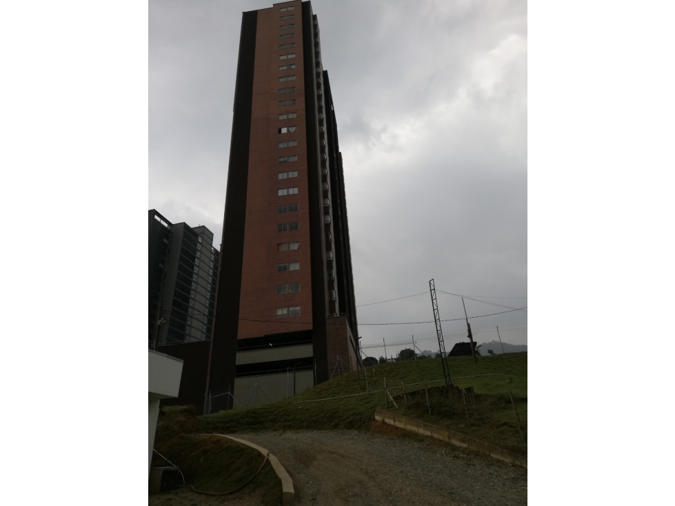 GRAN APARTAMENTO EN SABANETA - URB NATURA — foto 2