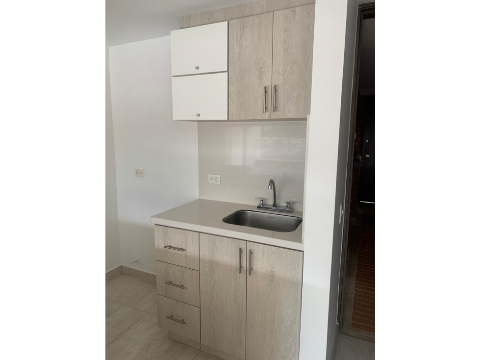 HERMOSO APARTAMENTO EN ENVIGADO - CAMINO VERDE - CHINGUI — foto 5