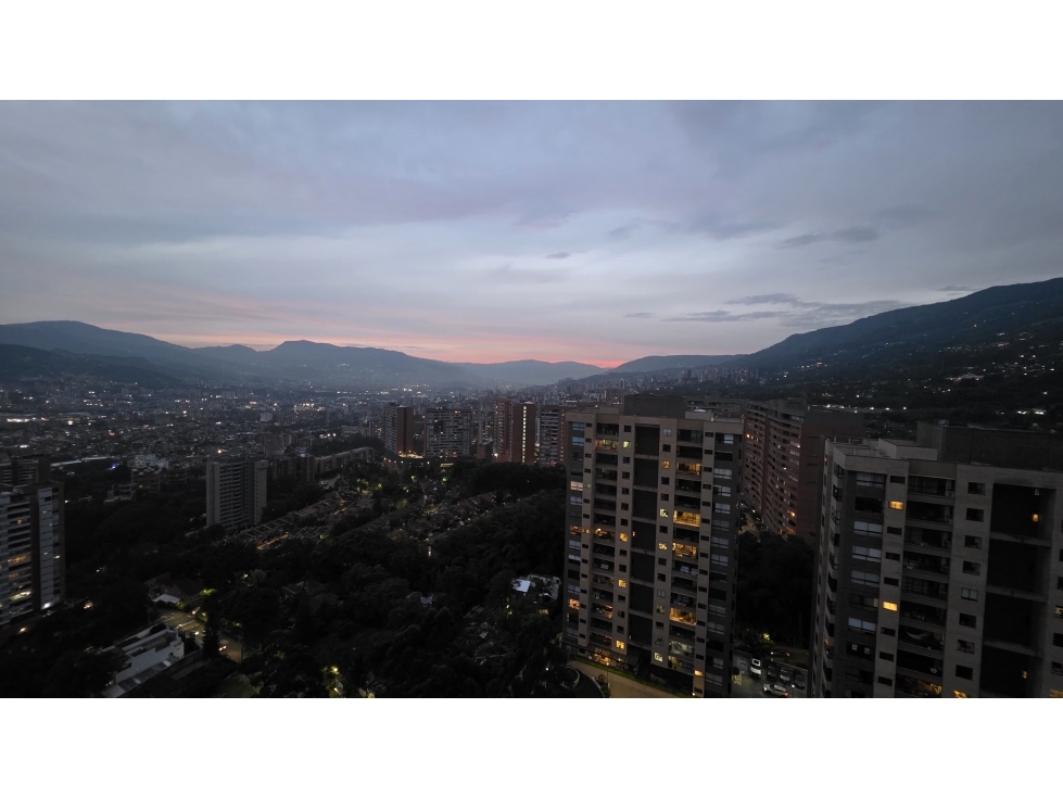 VENTA DE HERMOSO APARTAMENTO EN ENVIGADO ZONA ALTA VALORIZACIÓN — foto 3