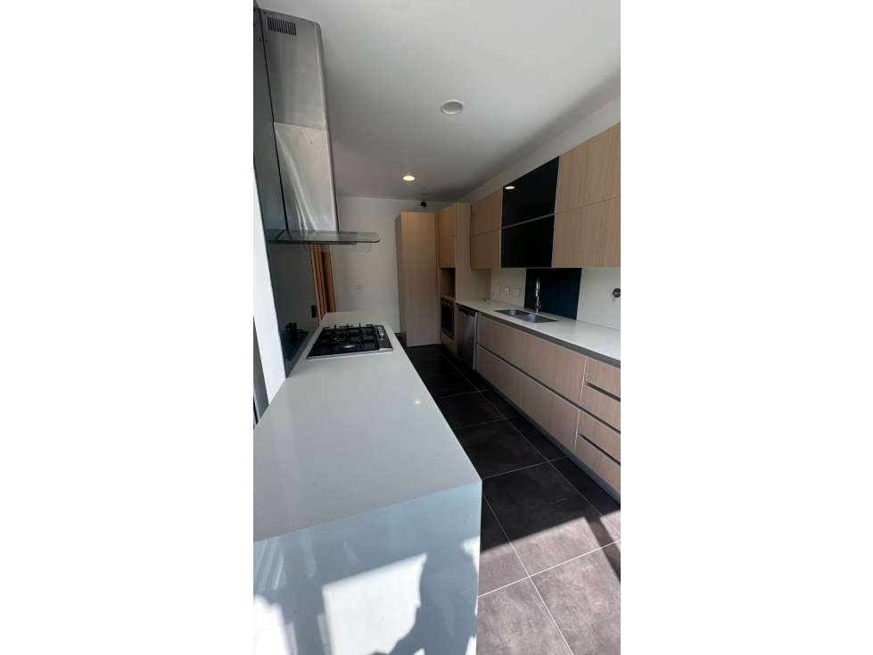 Apartamento de lujo en Poblado Alto | 245 m² | Piso 8 — foto 4