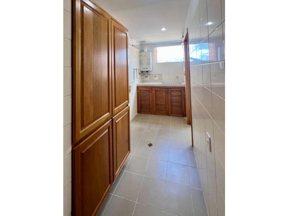 HERMOSO PENTHOUSE 226 mts EL POBLADO MILLA DE ORO — foto 2