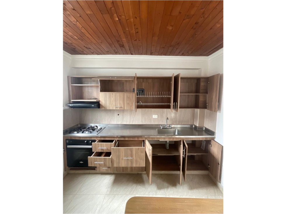 GRAN APARTAMENTO EN ENVIGADO - QUINTO PISO SAN JOSÉ
