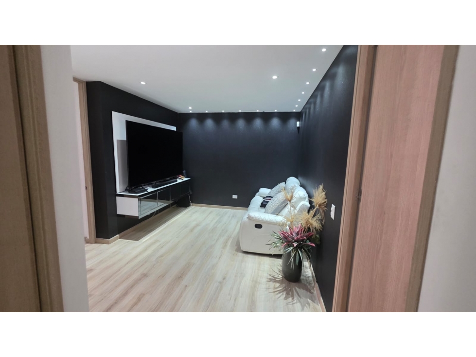 MARAVILLOSA CASA DE LUJO EN ENVIGADO CALLEJA — foto 3